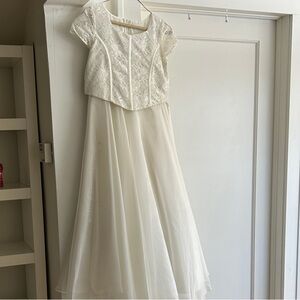 Elegant White Flower Girl First Communion girl’s dress